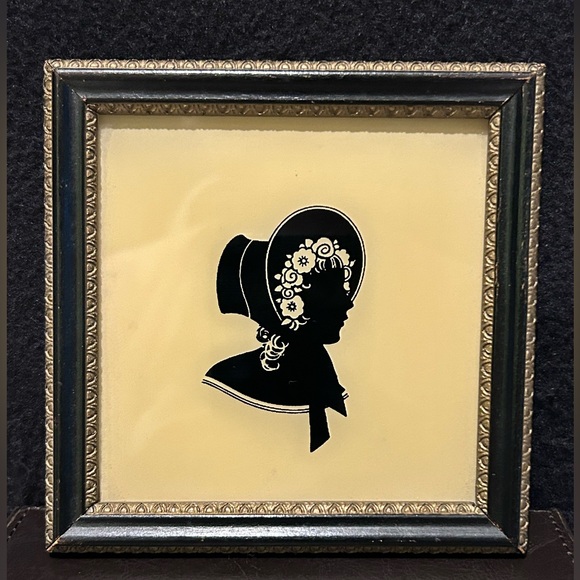 Other - Vintage Reliance SILHOUETTE Old Fashioned Girl ReversePainted Glass Frame